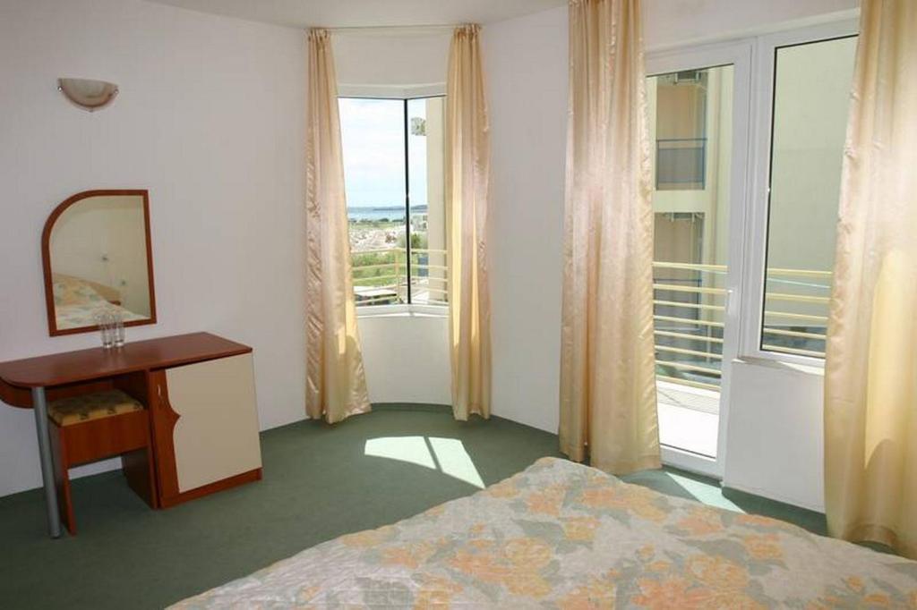 Harmony Beach Family Hotel Nesebar Exterior photo